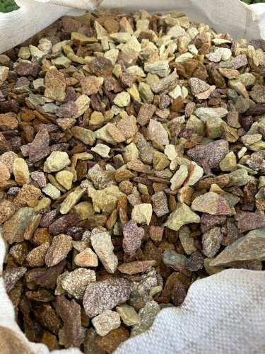 Златолит персиковый декоративная каменная крошка купить в Звенигороде