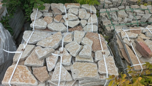 Плитняк гранитный галтованный купить в Звенигороде