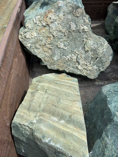 Ландшафтные глыбы зелёные 200-500 килограмм купить в Звенигороде