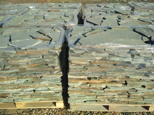 Плитняк златолит зелёный для цоколя, отмостки купить в Звенигороде