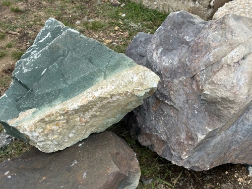 Камни для ландшафтного дизайна зелёные 10-60 килограмм купить в Звенигороде