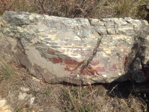 Гигантские зелёные валуны для ландшафтного дизайна весом более 5 тонн купить в Звенигороде