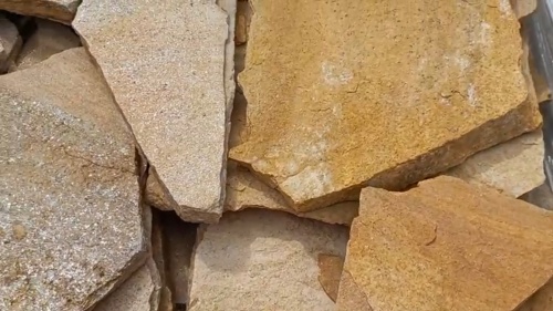 Плитняк златолит жёлтый для цоколя купить в Звенигороде