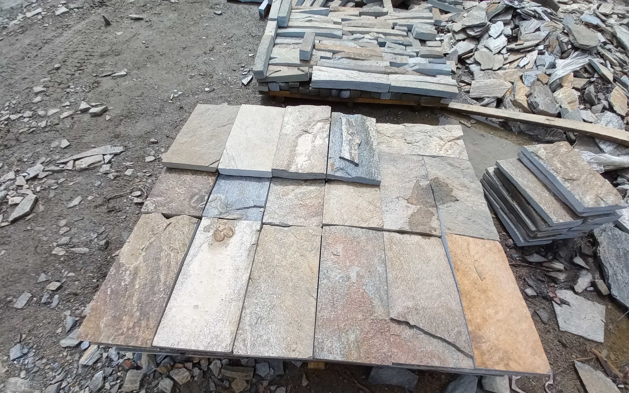 Плитка пилёная златолит Уральский для фасада купить в Звенигороде