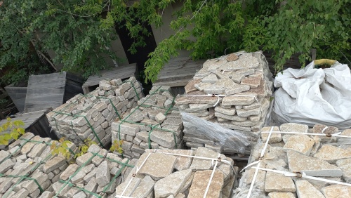 Гранитный плитняк галтованный для парковки купить в Звенигороде