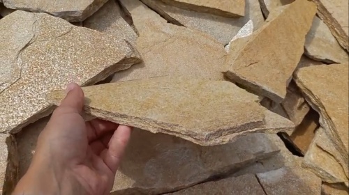 Плитняк златолит жёлтый для цоколя купить в Звенигороде