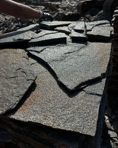 Плитняк златолит серебристый для фасада купить в Звенигороде