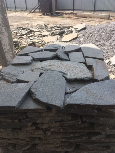 Златолит серебристый галтованный для лестниц купить в Звенигороде